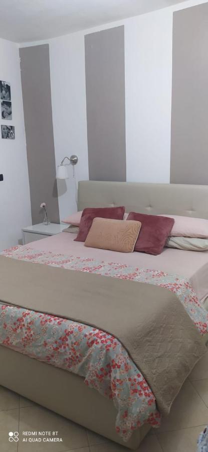 Peppe'S Holiday House Catania Bagian luar foto